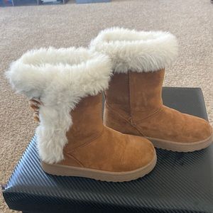Slightly used little girls winter boots